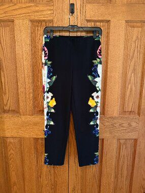 Joseph Ribkoff tapered pull on cropped floral pants
